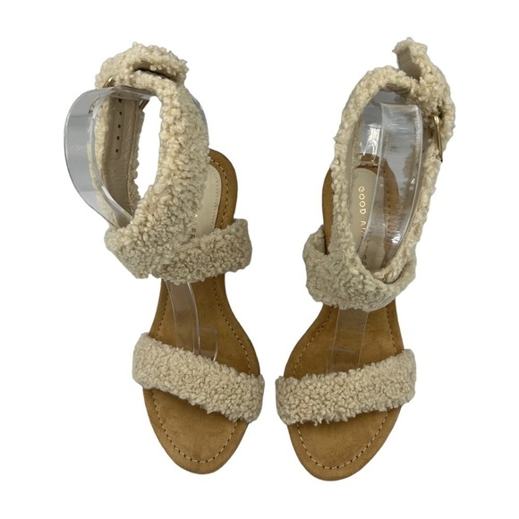 NWOT GOOD AMERICAN Sherpa Sandals 6.5 - Picture 4 of 9